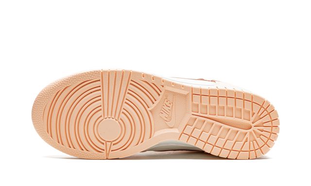Nike Dunk High Crimson Tint Nike Dunk High Crimson Tint Keesef