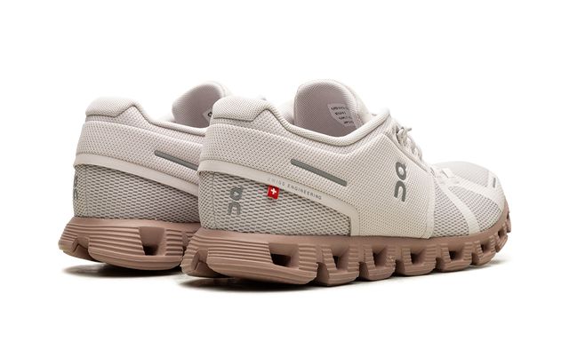 On Running Cloud On 5 Sand Rosebrown Keesef