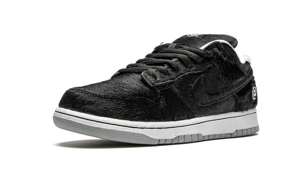 SB Dunk Low "Medicom Toy - BE@RBRICK" Keesef