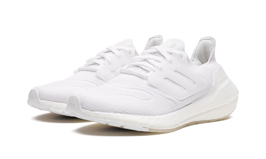 Adidas UltraBoost 22 Triple White Adidas Ultra Boost 22 Triple White Keesef