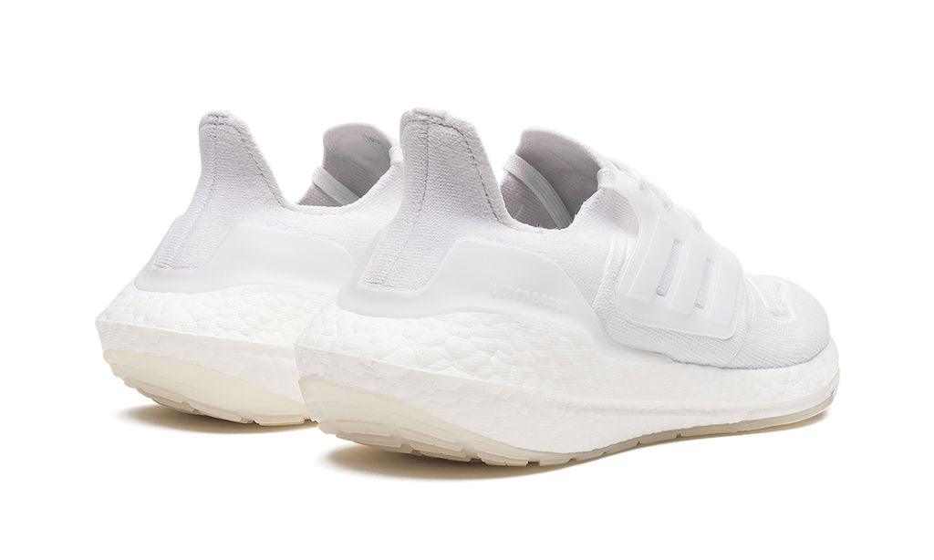 Adidas UltraBoost 22 Triple White Adidas Ultra Boost 22 Triple White Keesef
