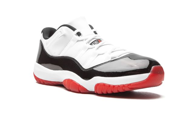 Air Jordan 11 Retro Low Concord Bred Keesef