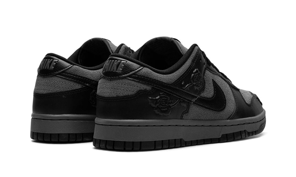 Dunk Low WMNS "Black Roses" Keesef 