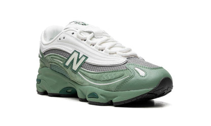 New Balance 1000 Mallard Green Sea Salt Keesef
