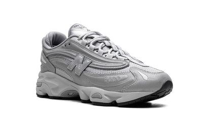 New Balance 1000 Silver Metalic Raincloud Keesef