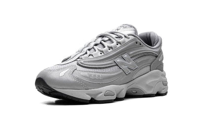 New Balance 1000 Silver Metalic Raincloud Keesef