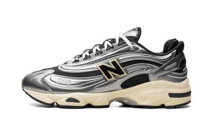 New Balance 1000 Silver Metallic Keesef