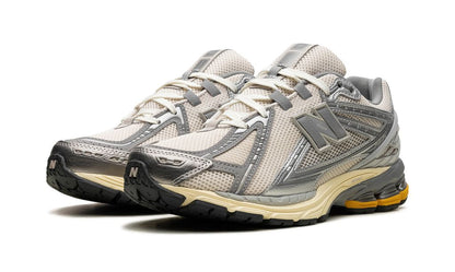 New Balance 1906R "Metallic Silver Yellow" Keesef 