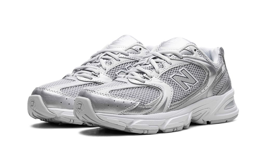 New Balance 530 Moonbeam Silver Metallic ASICS Gel-NYC Oatmeal Obsidian Grey Keesef