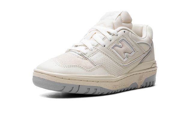 New Balance 550 White / Cream New Balance 550 Purple White Keesef