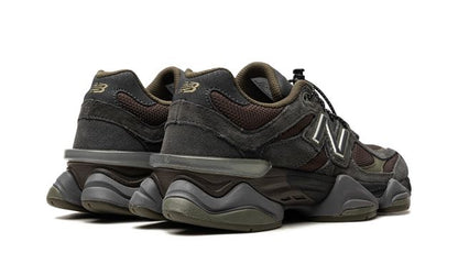 New Balance 9060 Blacktop/Dark Moss/Black Keesef