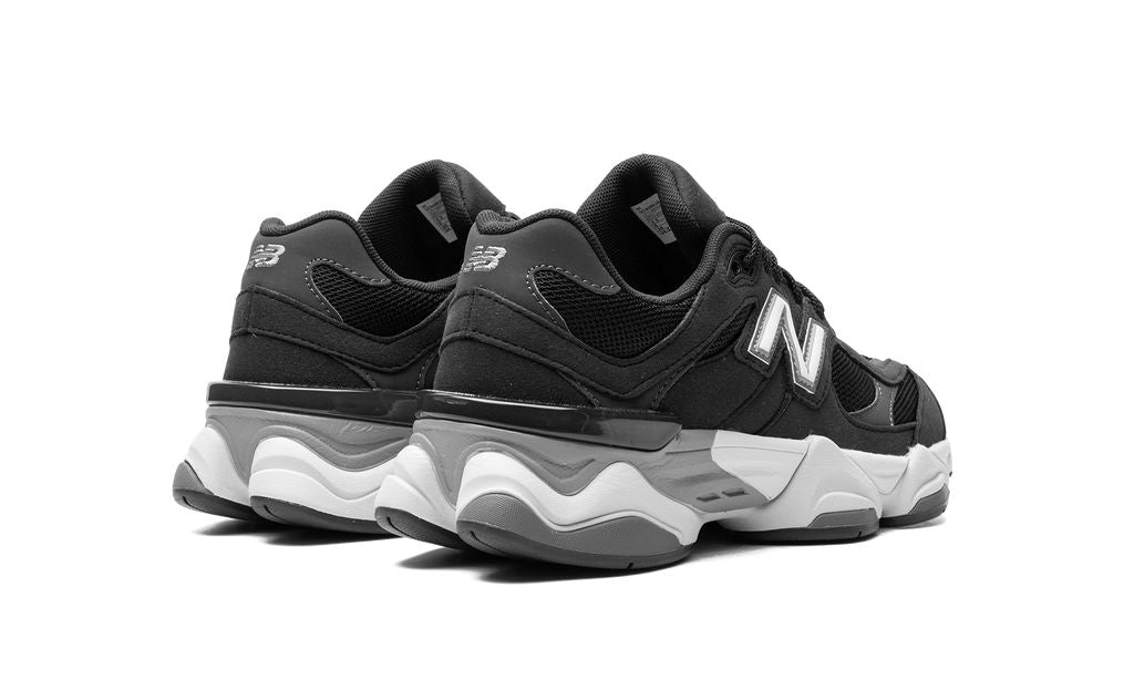 New Balance 9060 GS Phantom Black New Balance 9060 Quartz Grey Keesef