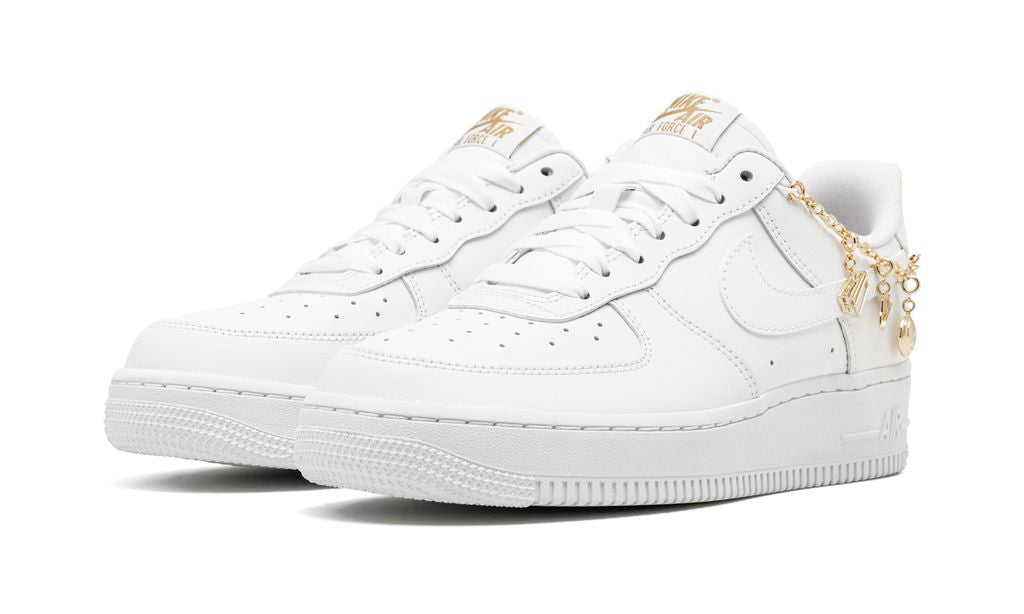 Nike Air Force 1 Low LX White Pendant Nike Air Force 1 Low LX White Pendant Keesef