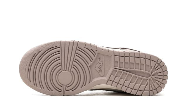 Nike Dunk Low Diffused Taupe Keesef