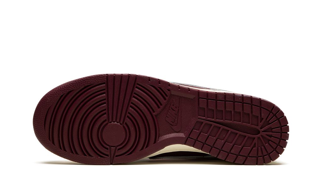 Nike Dunk Low Premium Valentine's Day Keesef