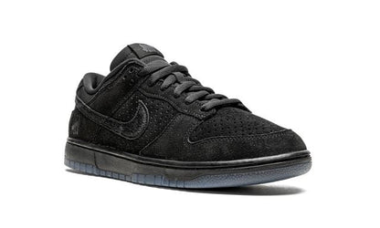 Nike Dunk Low SP Undefeated 5 On It Black Nike Dunk Low Undefeated Canteen Keesef