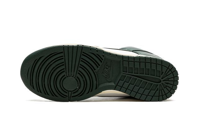 Nike Dunk Low Vintage Green Nike Dunk Low Vintage Green (W) Keesef