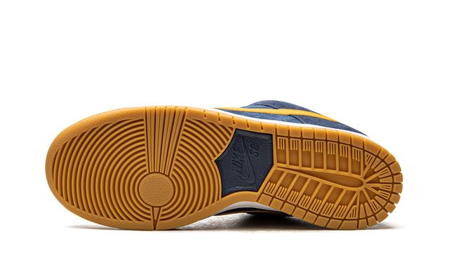 Nike SB Dunk Barcelona Nike SB Dunk Low Barcelona Keesef