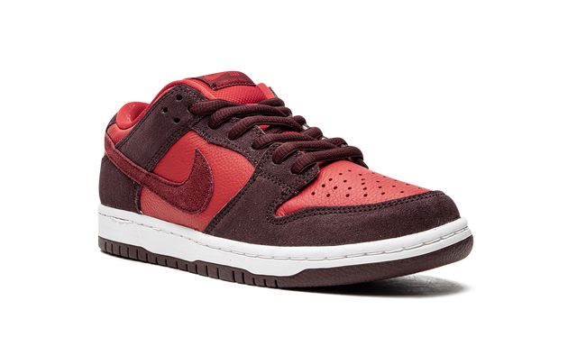 Nike SB Dunk Low Cherry Nike SB Dunk Low Cherry Keesef