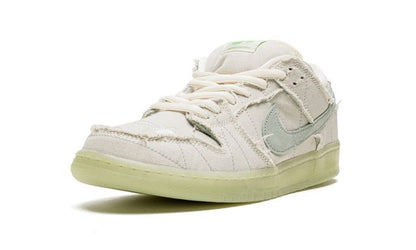 Nike SB Dunk Low Mummy Nike SB Dunk Low Mummy Keesef