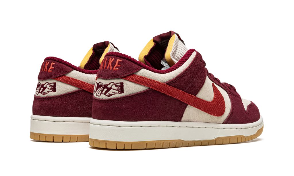 Nike SB Dunk Low Skate Like a Girl Nike SB Dunk Low Skate Like a Girl Keesef