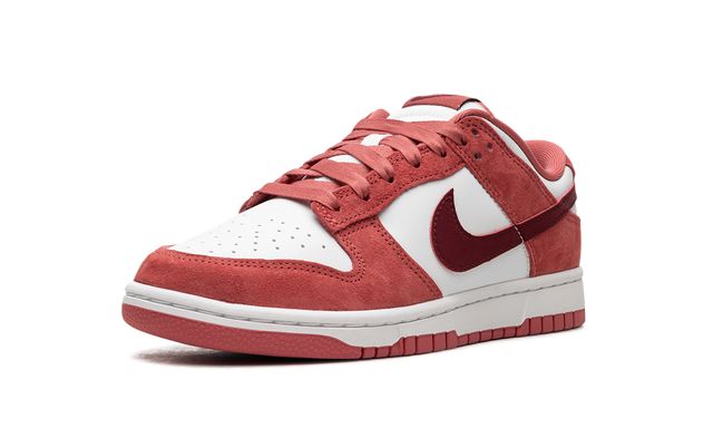 Nike SB Dunk Low Valentines Day (2024) Keesef