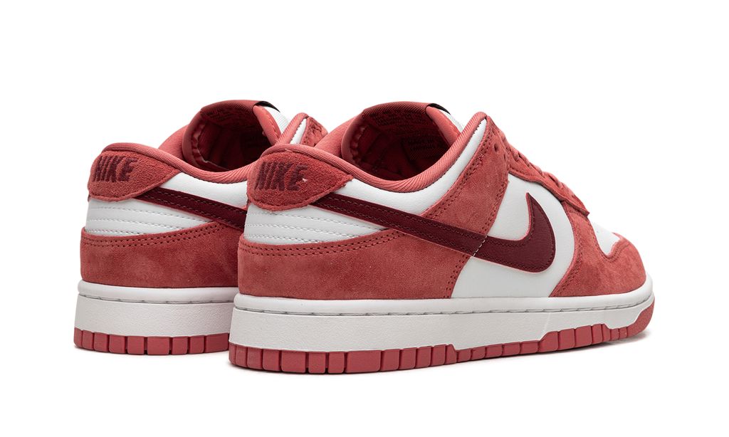 Nike SB Dunk Low Valentines Day (2024) Keesef