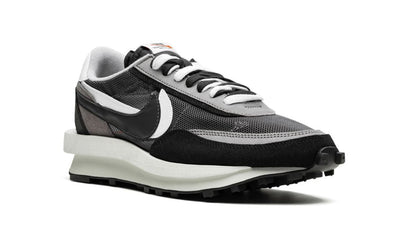 Nike Waffle Sacai Black Nike Waffle Sacai Black Keesef