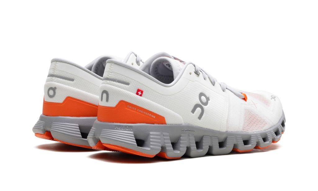 On Running Cloud X 3 Ivory Alloy Keesef