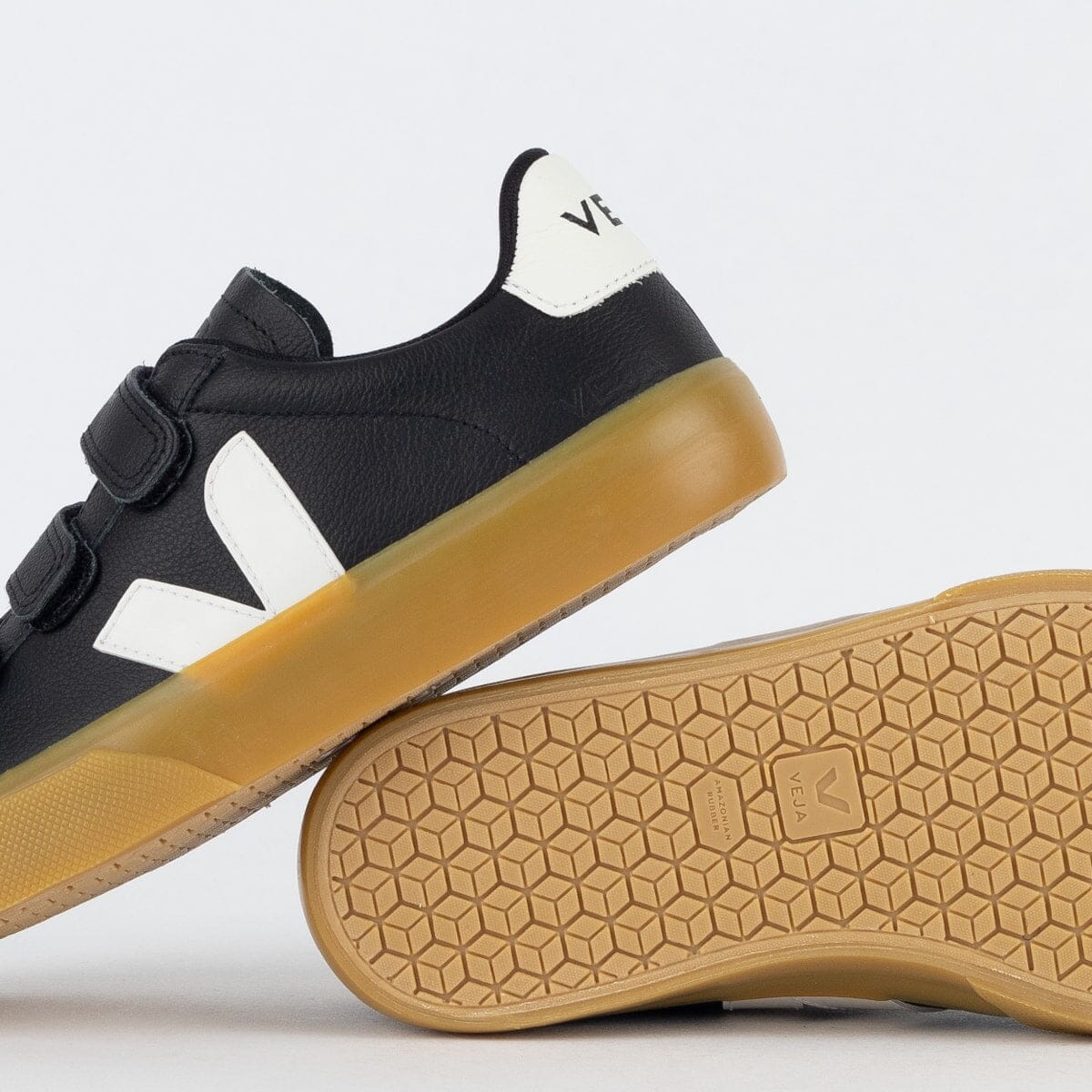 Vert Shoes Logo Chromefree Leather Black White Keesef